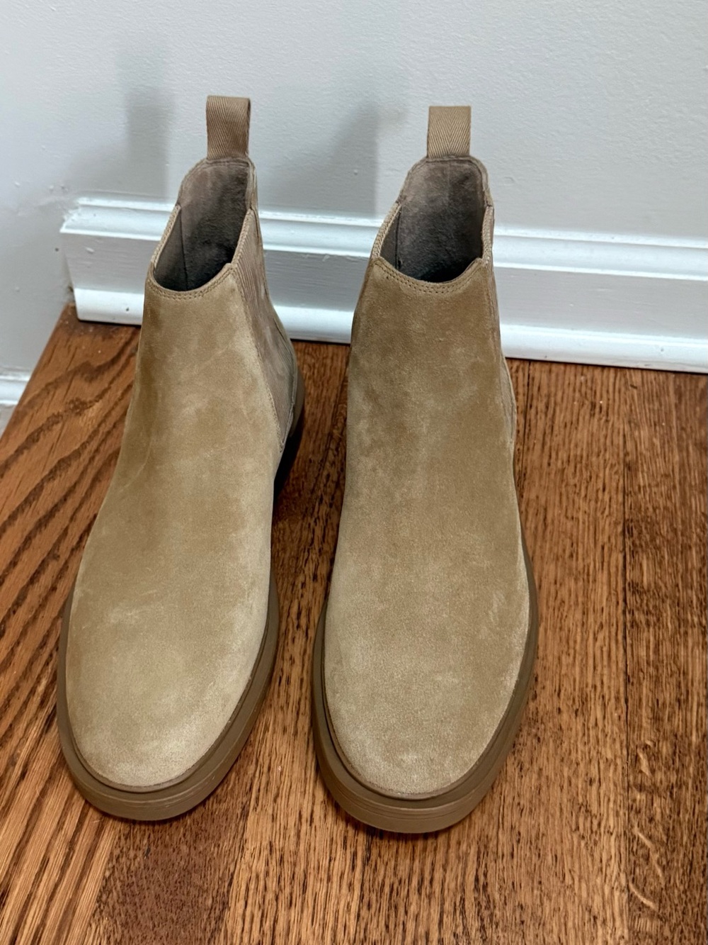 VINCE Men's Suede ERIK Boots in Light Tan